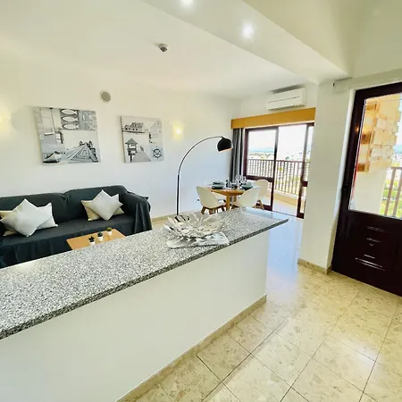 Apartment Gaivota - Beach 300m - Pool - Private Parking *